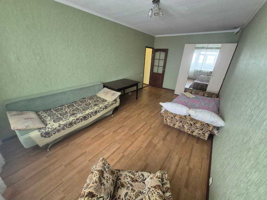 Здам подобово 1 кім. квартиру в центрі Чугуєва.