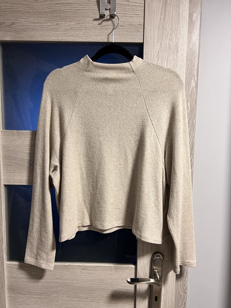 Sweterek golf H&M S 36 beżowy krótki