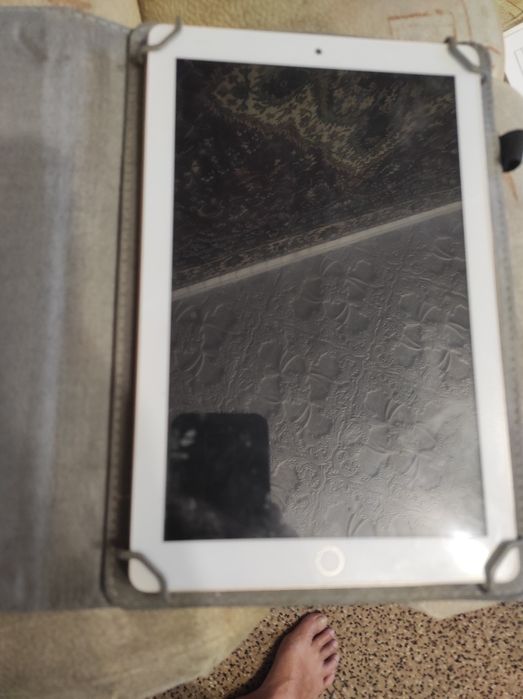 Планшет самсунг в хорошем состоянии