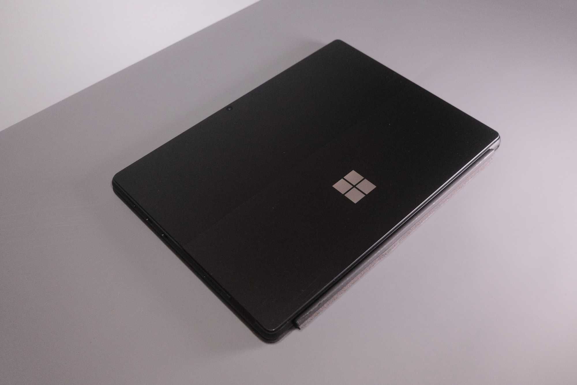 Surface Pro 8 i7/16/256 + klawiatura i rysik