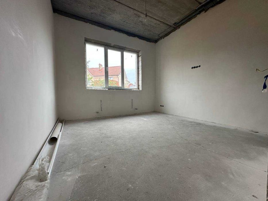 Предлагается к продаже дом под чистовую отделку в Совиньон-2.