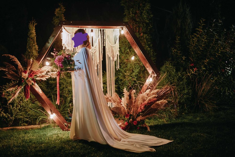 Лаконічна весільна/вечірня сукня з ексклюзивним кейпом (накидкою)!