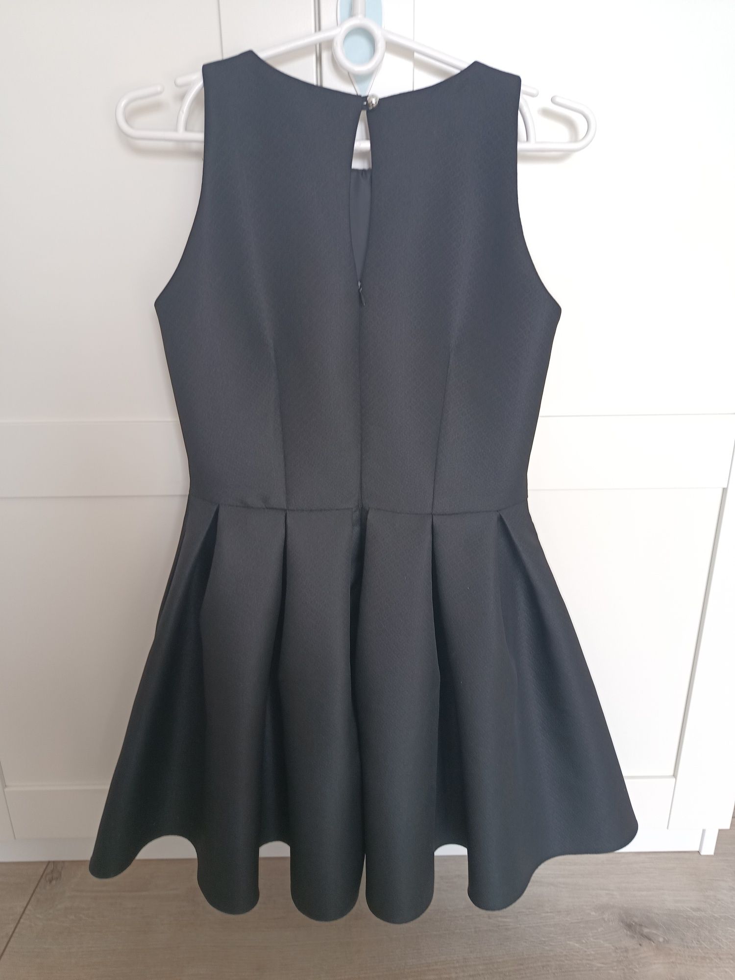 Sukienka czarna mini  Emo r 36