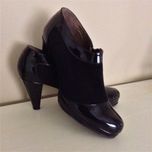 Sapatos pretos salto