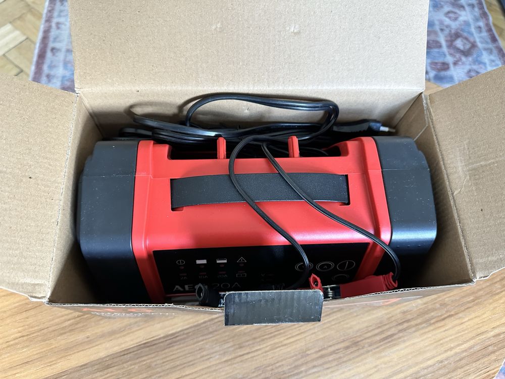 AEG, Prostownik Automatyczny Z Mikroprocesorem Aeg Lt 10 12V/24V, 10A