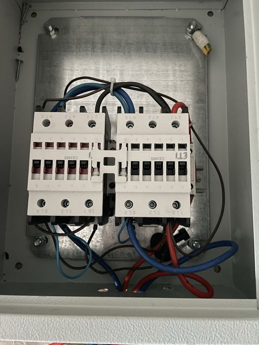 Контактор ЕТІ 65а Вартість за 2шт