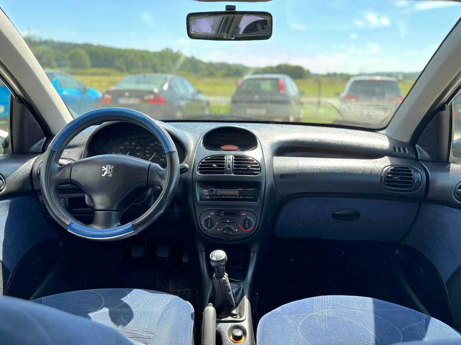 Peugeot 206 Hatchback 1.1- Garantia incluída
