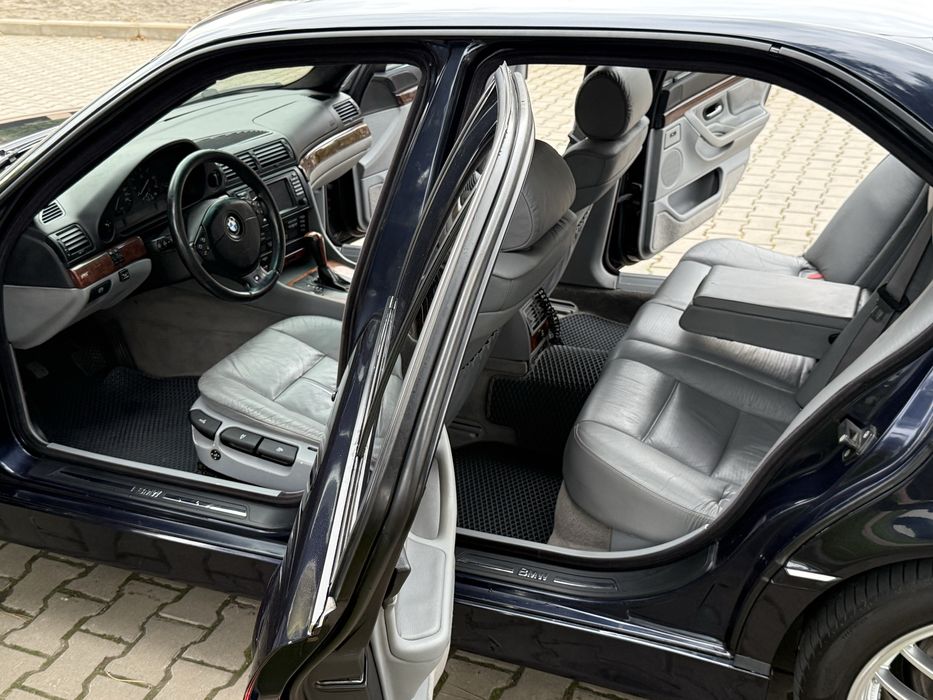 BMW 735i Steptronic 3.5 бензин/газ 2000 г