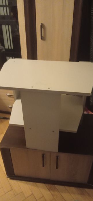 Oddam stolik za darmo