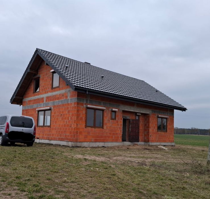 Dom jednorodzinny w stanie surowym zamkniętym