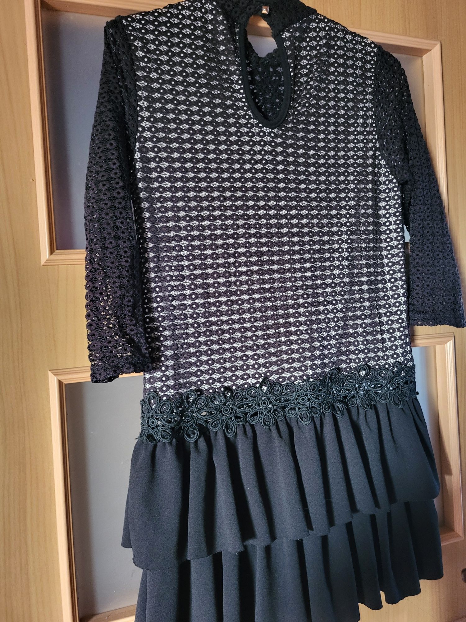 Czarna sukienka M/L