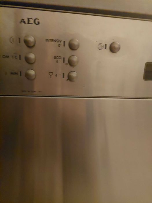 máquina de lavar louça em inox AEG
