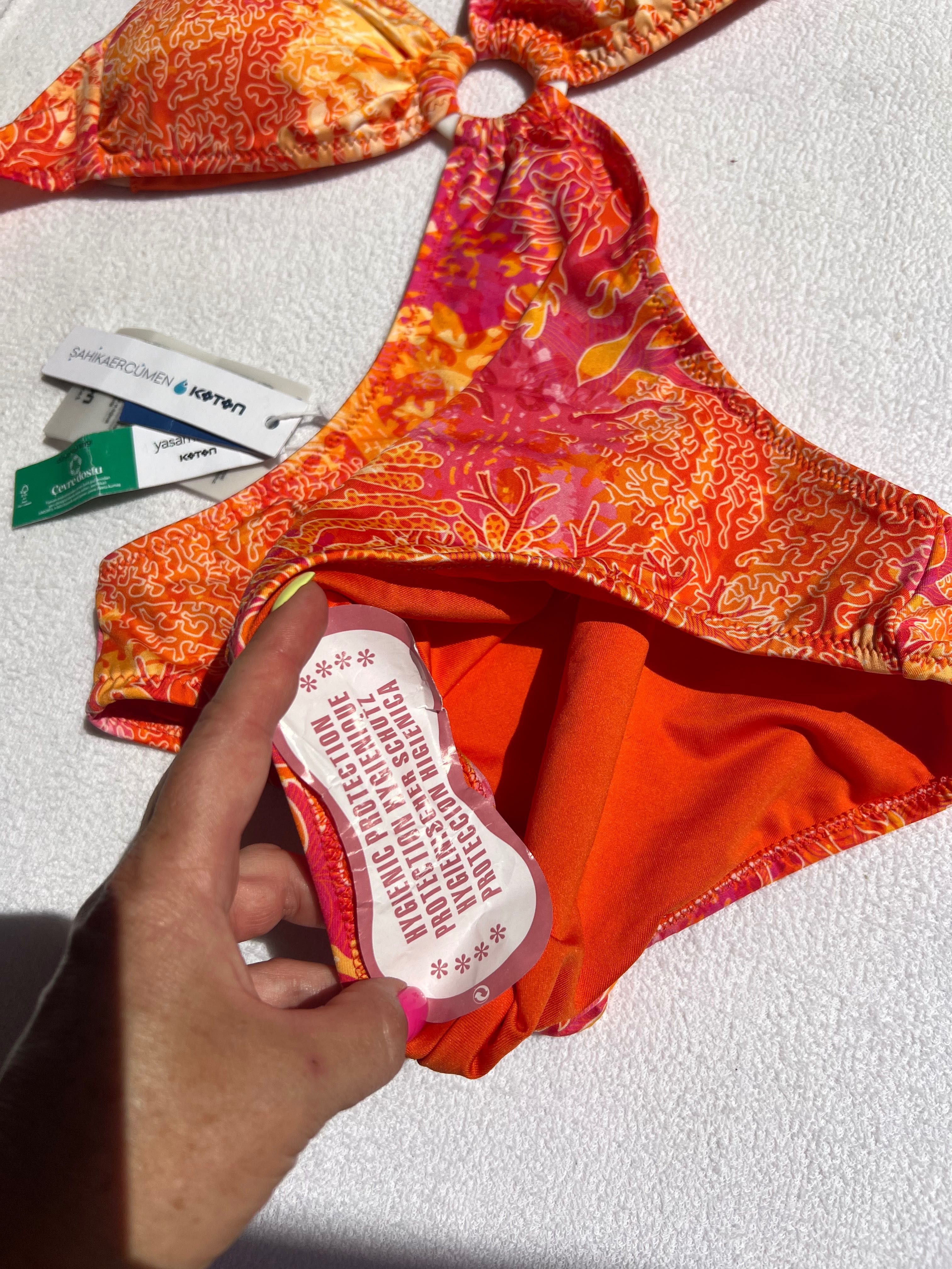 Strój typu Monokini firmy Sahikaercumen