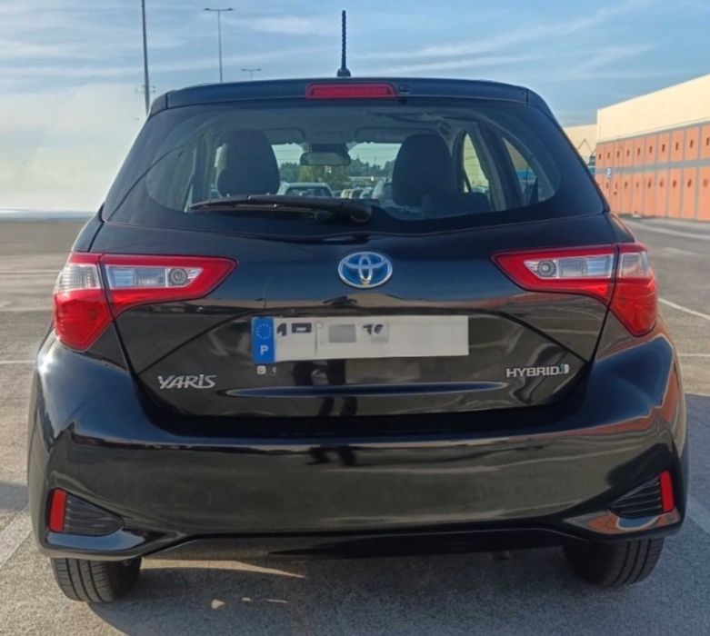 Toyota Yaris Híbrido - 19