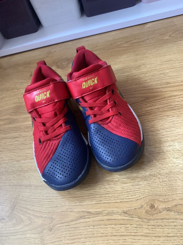 Кроссовки Nike Team Hustle Quick 2 Red AT5298-602 р.32