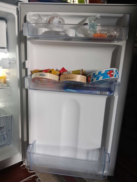 Frigorífico Beko TS190330N - sem danos