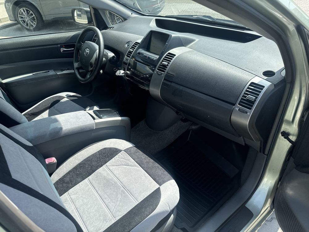 Продам Toyota Prius 2005 року