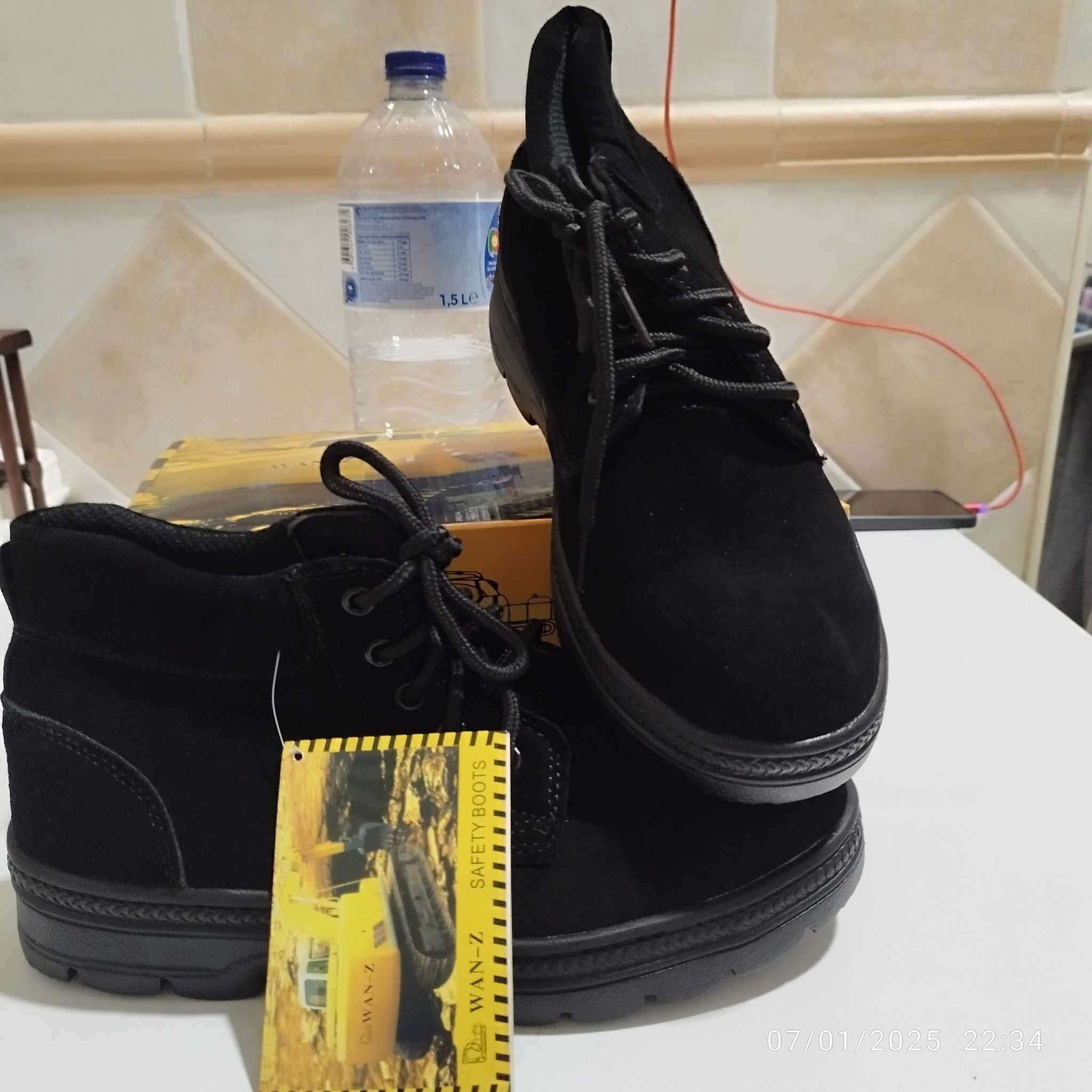 Botas Safety biqueira de Aço, Marca = WAN-Z  Novas a estrear Nº 42