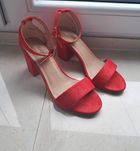 Buty na obcasie damskie CCC