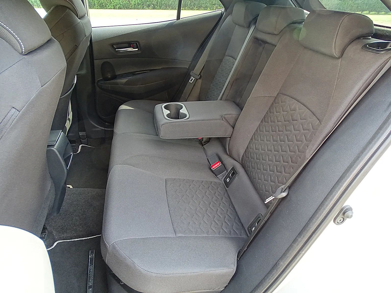 Toyota Corolla Hybrid Automat 1-Właściciel Pełne ASO Toyota Full LED Kamera Gwarancja