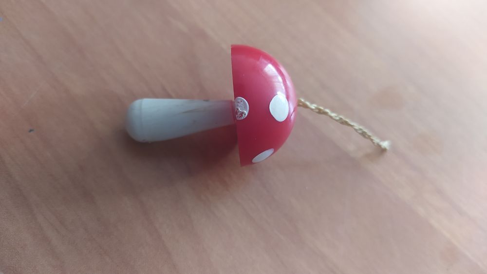 Plastikowy grzybek bombka PRL