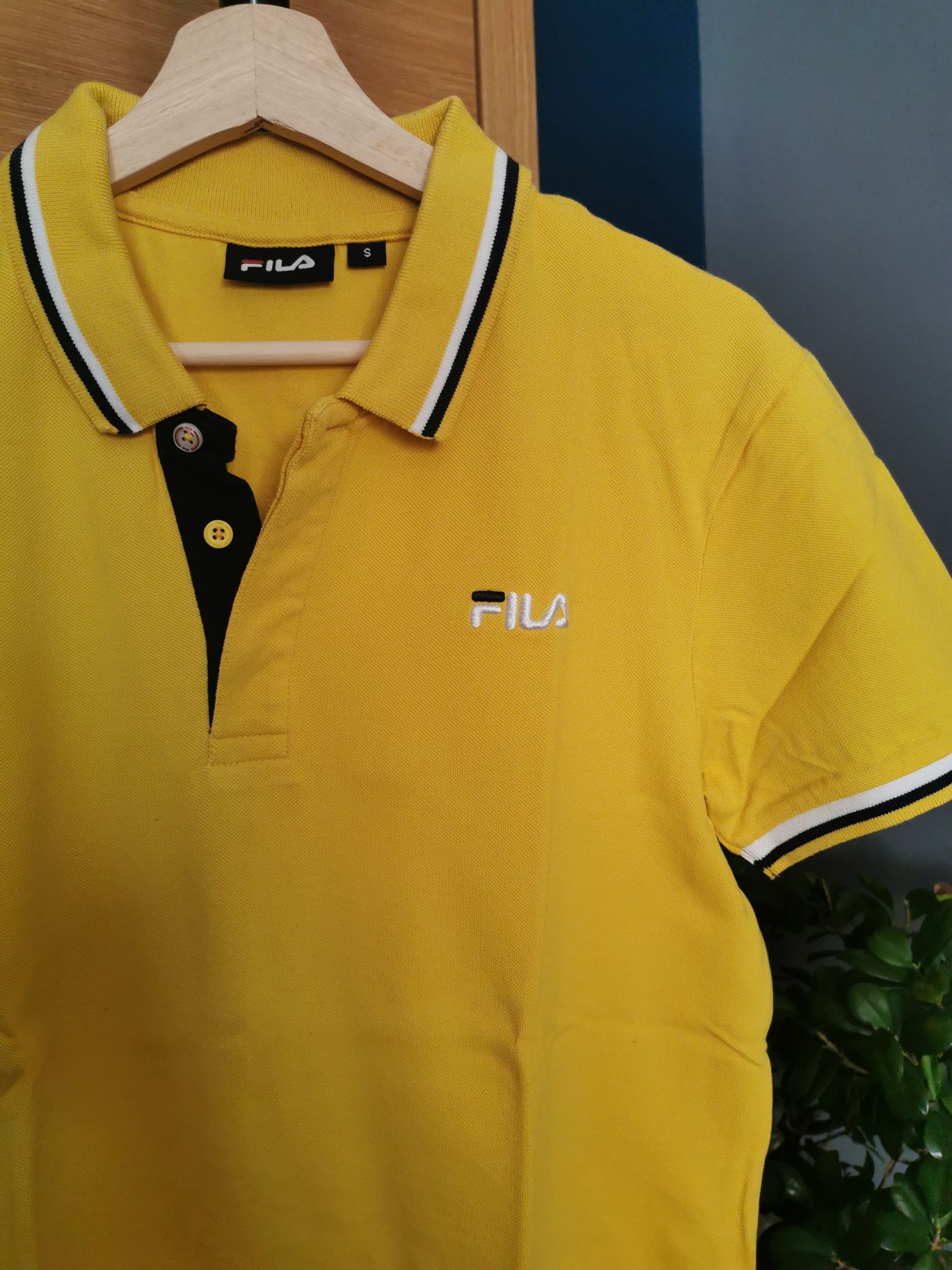 Pólo Amarelo Fila