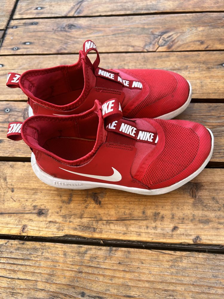 Buty sportowe nike, rozmiar 33