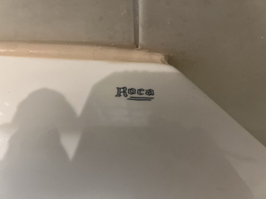 Uzywana umywalka firmy Roca