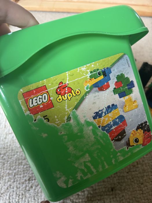 LEGO Duplo 4080 – zielone wiaderko klocków + figurka budowlańca