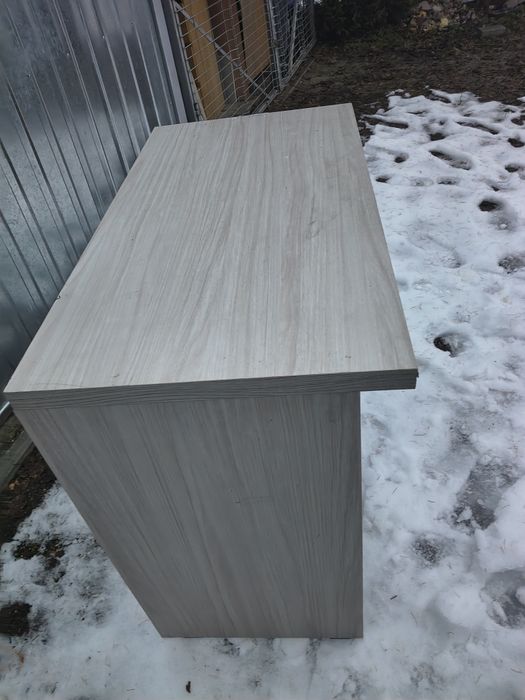 Fajne solidne biurko jasne z szufladka tanio