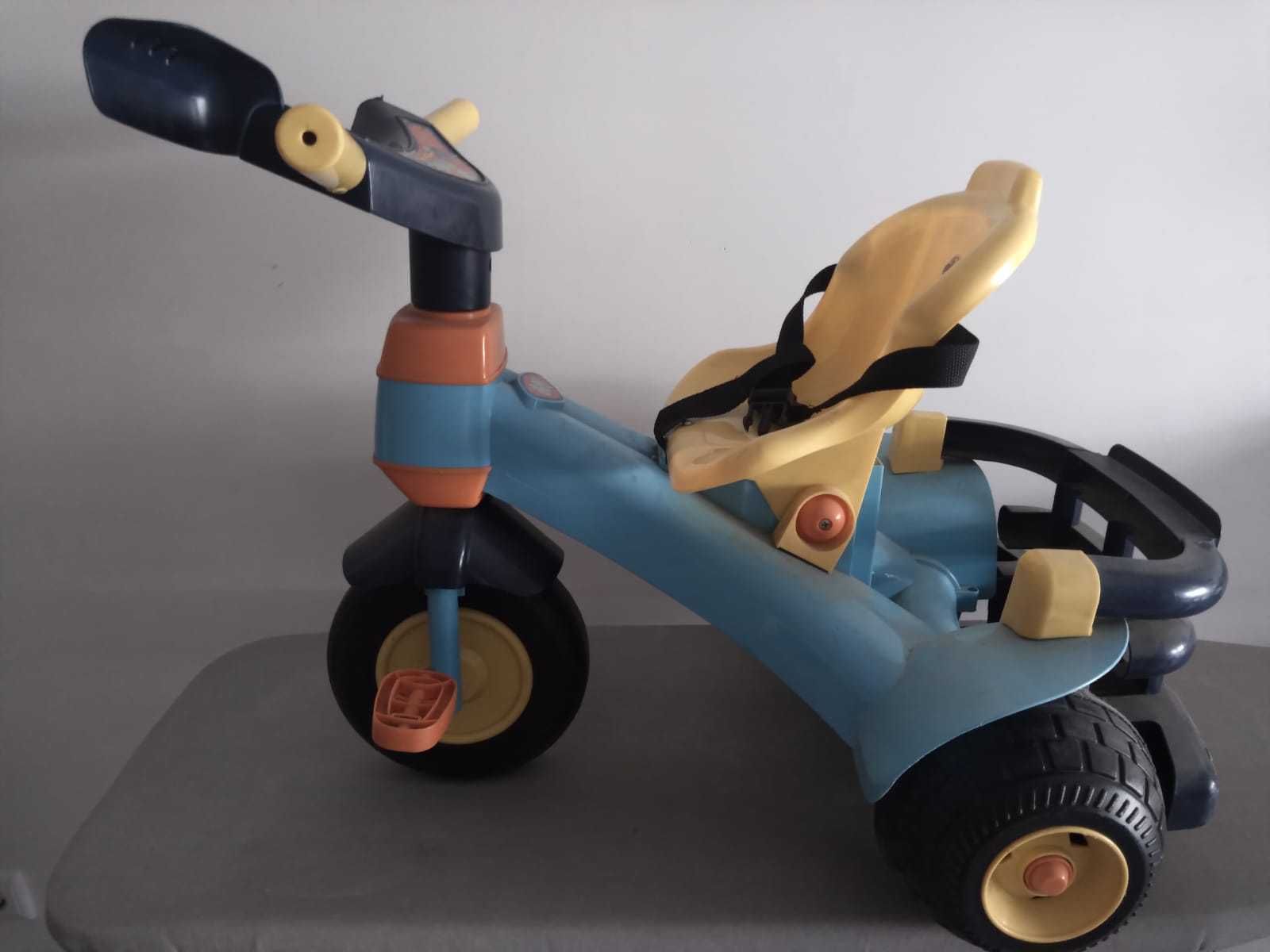 Triciclo Crianças em Plástico