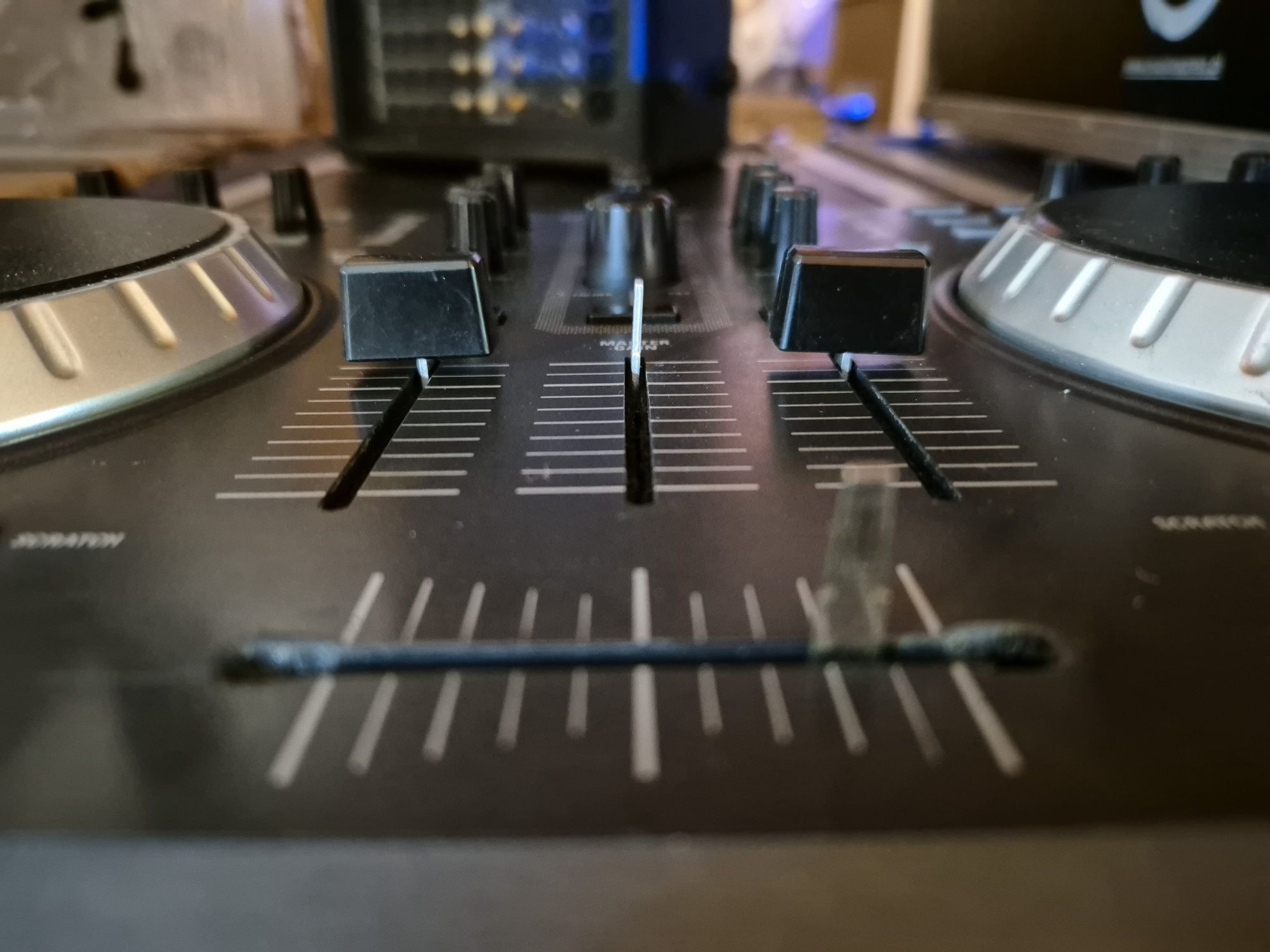 Numark Mixtrack Kontroler DJ