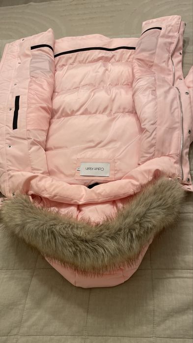 Пуховик Calvin Klein “зефірка” з хутром, розмір М