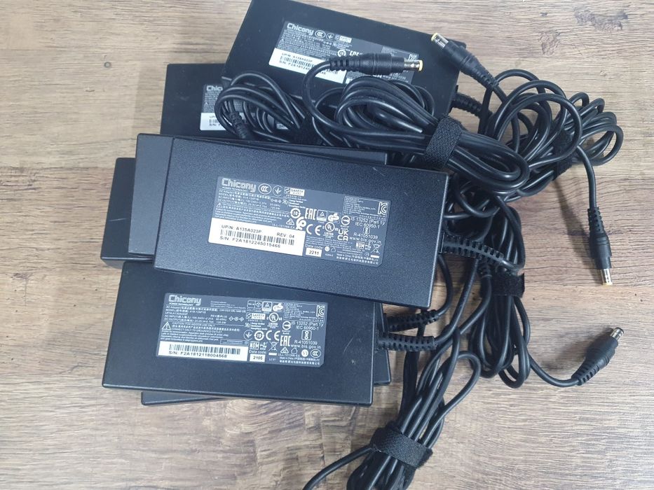 Зарядка зарядное блок питания живлення Chicony Asus MSI 135w 5.5×2.5мм