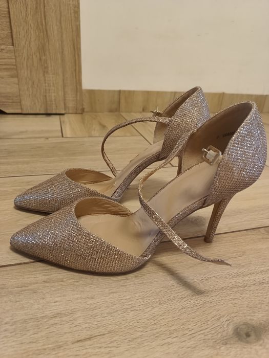 Damskie złote brokatowe buty na obcasie szpilki New Look 40