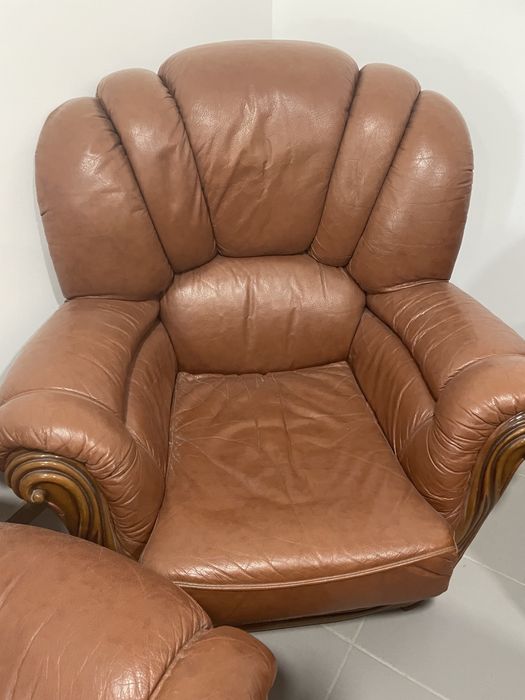 2 sofas em pele verdadeira