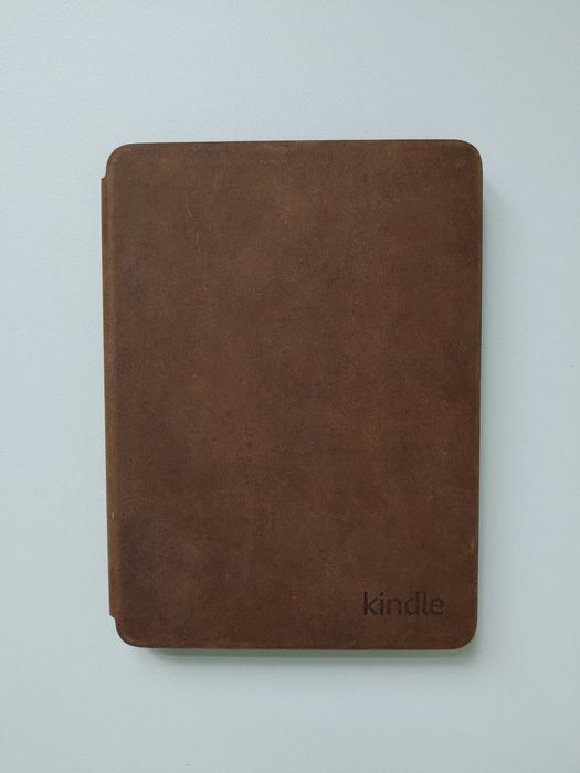 Кольоровий Kindle Colorsoft 32 Гб Signat запак з ексклюзивним чохлом