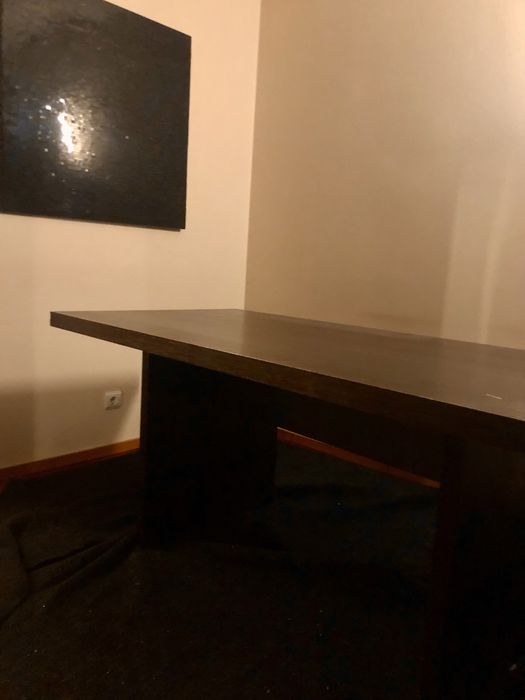 Mesa de sala em madeira