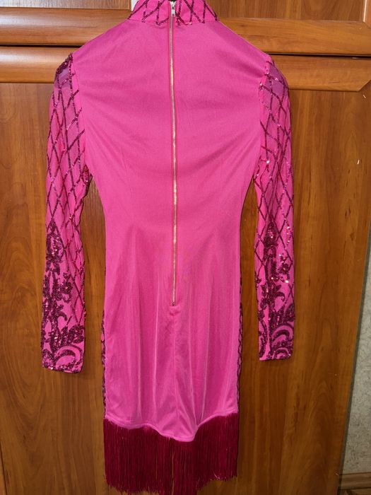 Святкова сукня в паєтках PLT (розмір xs)