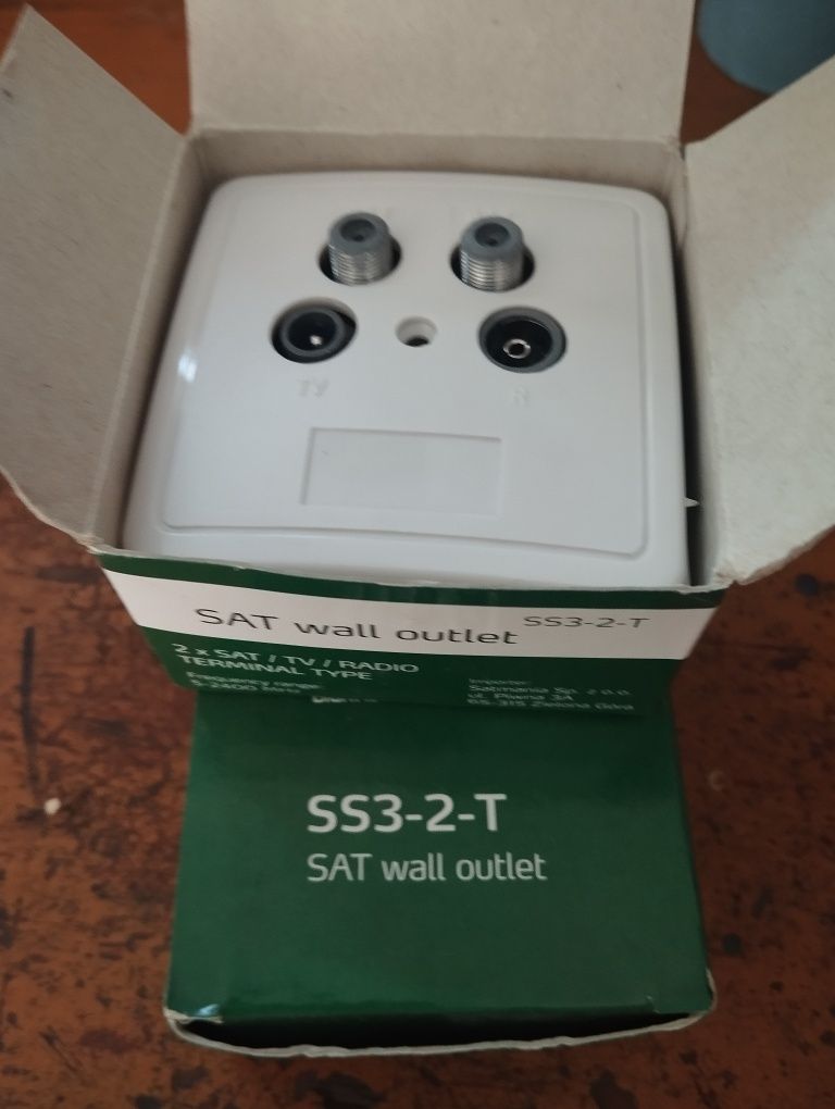 Gniazdo RTV/2 x sat DSE SS3-2-T    2 szt