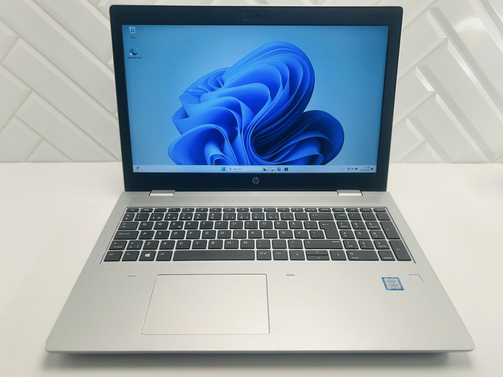 Super Szybki Duzy Laptop Hp 650 G5 i5-8gen 8 Gb/ 256 Gb SSD