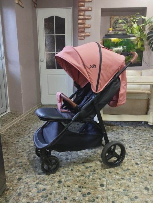 Продам детскую коляску прогулка