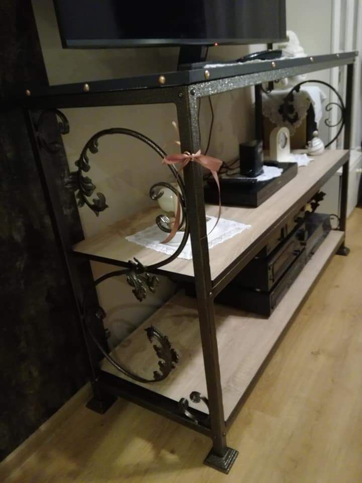 Łóżko kute + szafka pod telewizor ( handmade)