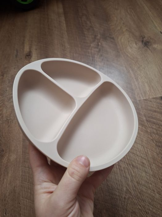 Набір дитячого посуду на присосках