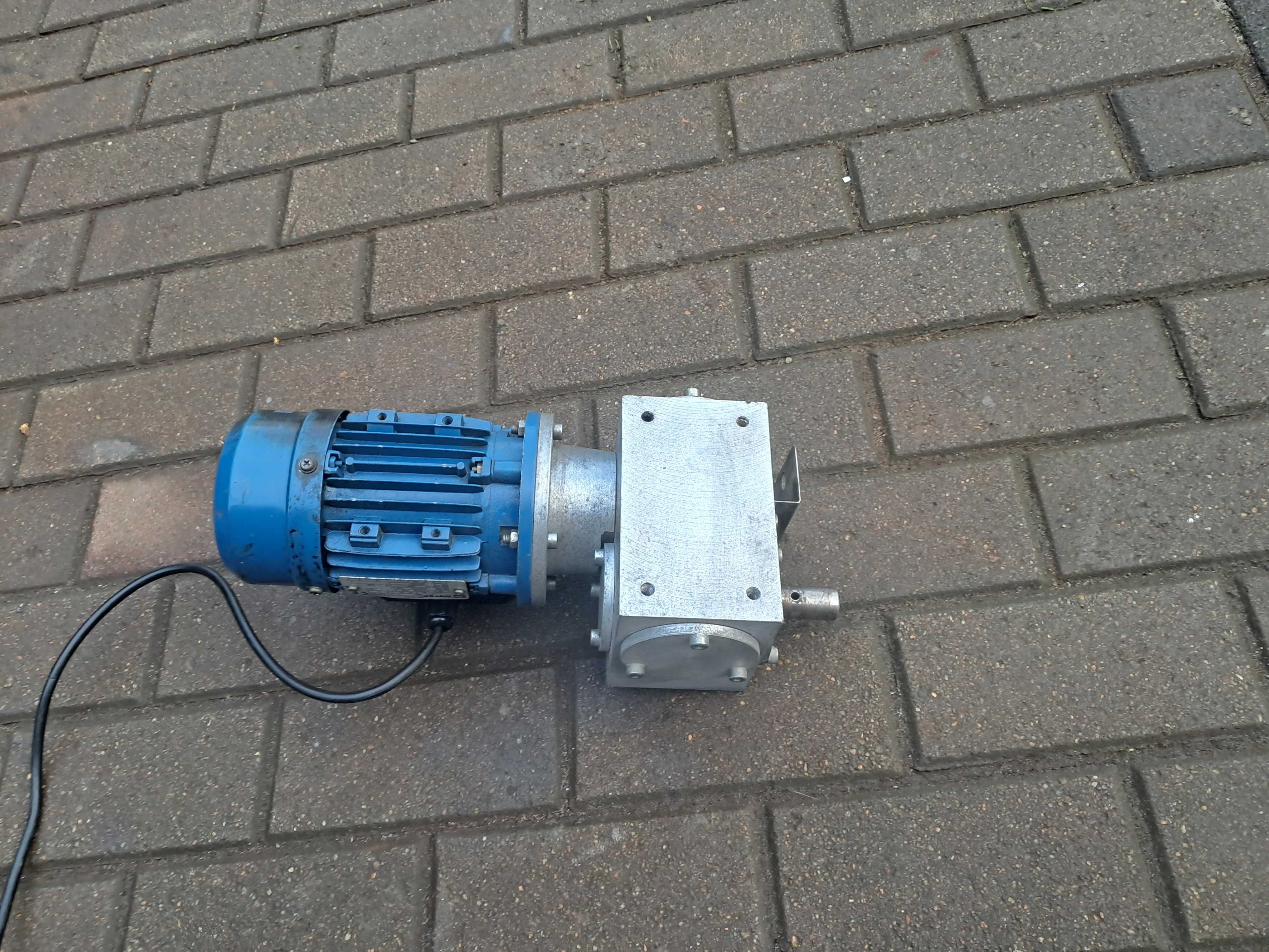 Motoreduktor, napęd przekładnia do podajnika pieca 230v.Wysyłka