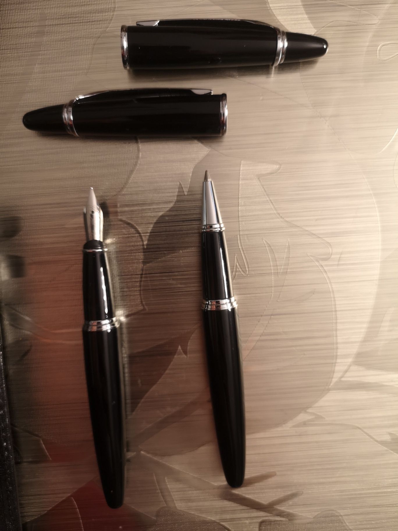 Nowe etui skórzane z piórem i długopisem Christopher Creazioni