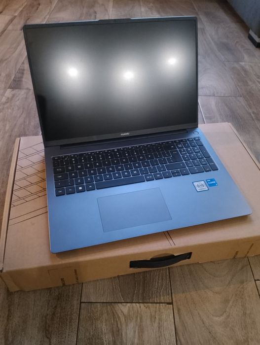 Huawei Matebook D16 Intel i5 13420H ram 16Gb laptop