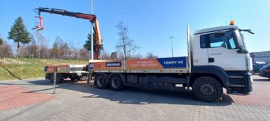 Transport realizujemy samochodem o ładowności do 12 ton z HDS