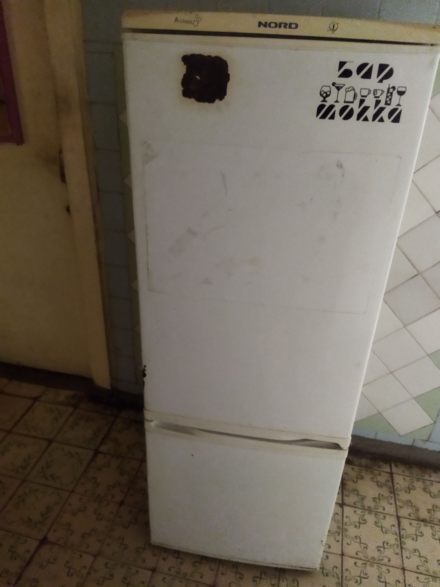 Продам холодильник Husgavarna