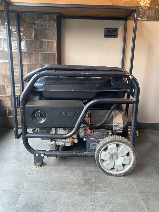 Продам бензинові генератори  7,5 квт huyndai і матарі